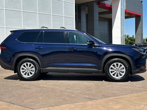 Certified 2026 Toyota Grand Highlander AWD Hybrid image 3