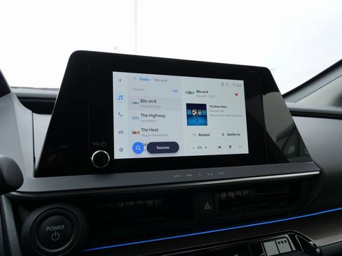 Used 2025 Toyota Prius XLE image 27