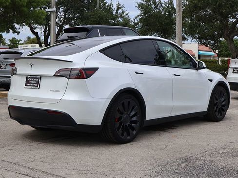 Used 2023 Tesla Model Y Performance AWD/4WD image 11
