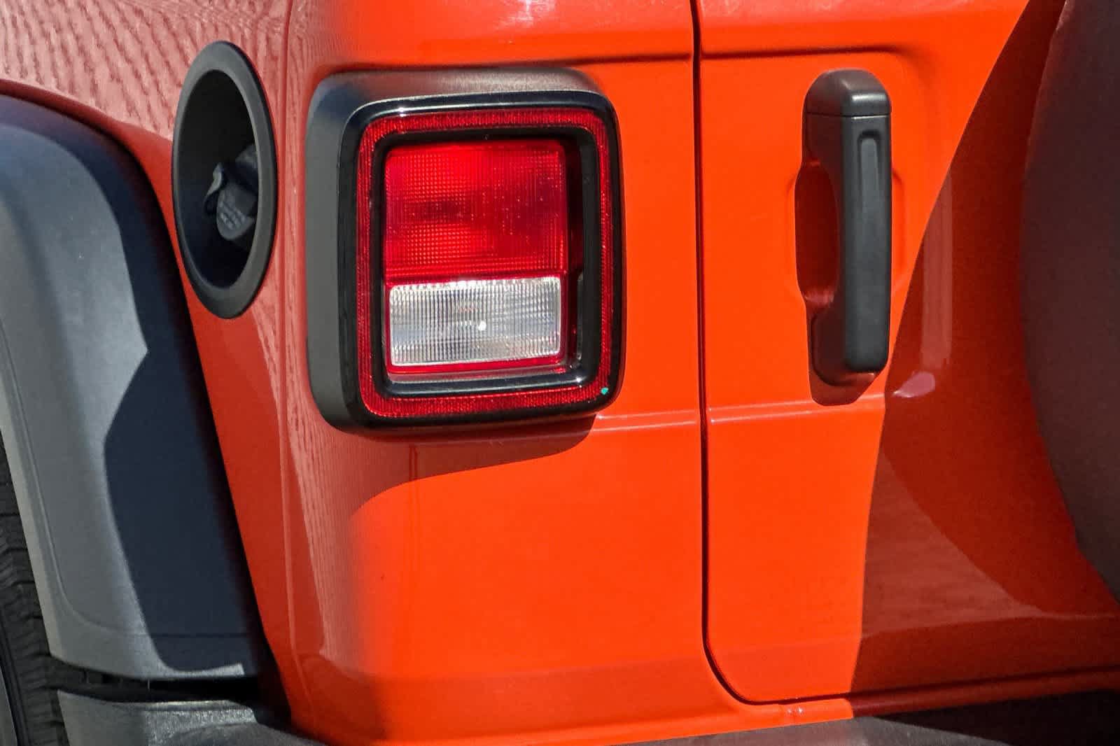 Used 2023 Jeep Wrangler Sport AWD/4WD image 32