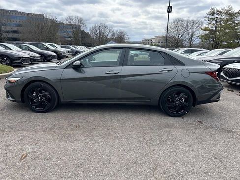 New 2026 Hyundai Elantra Sport image 4