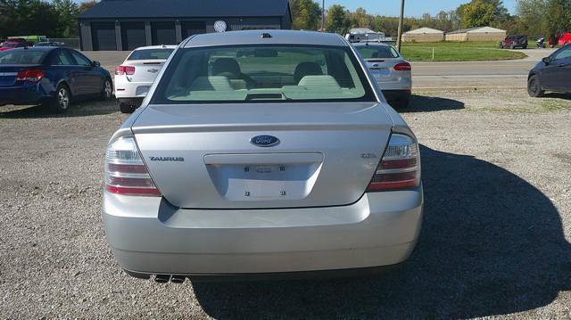Used 2009 Ford Taurus SEL FWD image 8