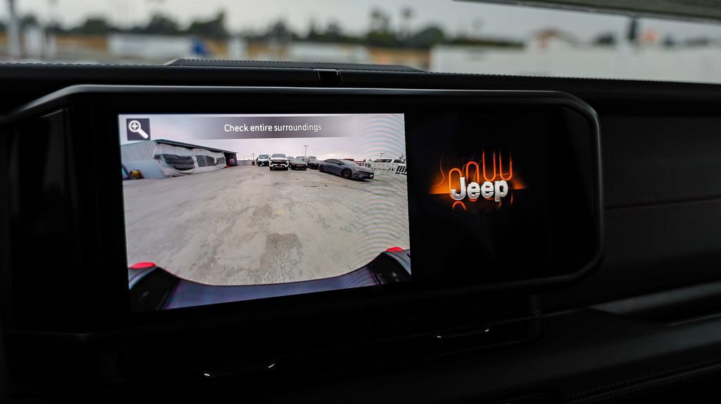 New 2026 Jeep Gladiator Rubicon w/ Steel Bumper Group AWD/4WD image 28