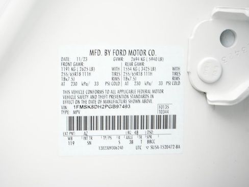 Certified 2023 Ford Explorer XLT w/ Equipment Group 202A image 25