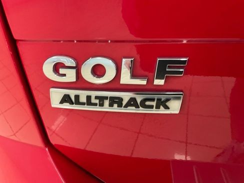 Used 2017 Volkswagen Golf Alltrack SEL AWD/4WD image 24