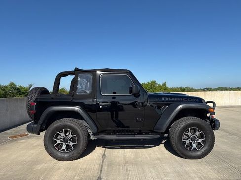 Used 2018 Jeep Wrangler Rubicon AWD/4WD image 2