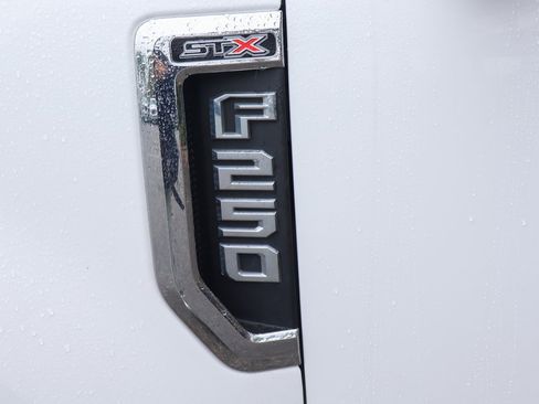 Used 2019 Ford F250 XL w/ STX Appearance Package image 51