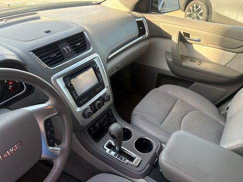 Used 2015 GMC Acadia SLE FWD image 13