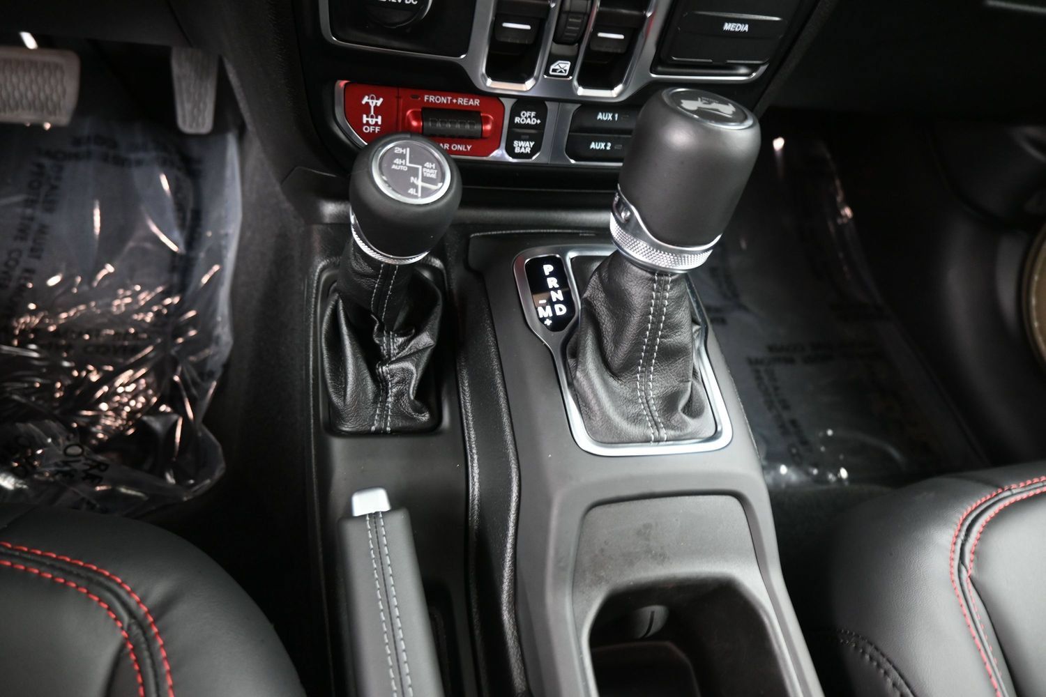 Used 2025 Jeep Wrangler Unlimited Rubicon AWD/4WD image 14