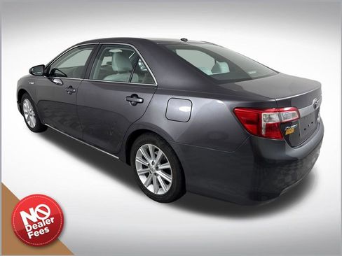 Used 2014 Toyota Camry XLE image 6