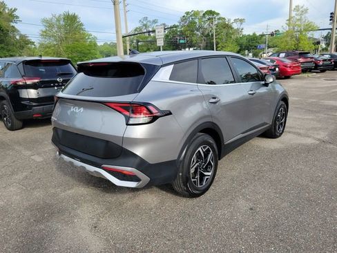 Used 2025 Kia Sportage LX FWD image 2