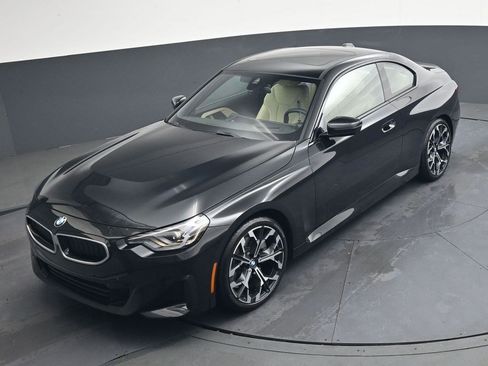 Used 2025 BMW 230i Coupe w/ Premium Package RWD image 24