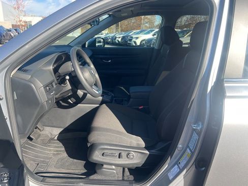 Used 2023 Honda CR-V EX image 9