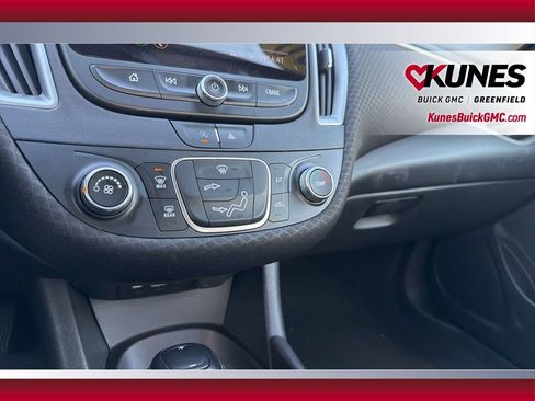 Used 2020 Chevrolet Malibu RS w/ LPO, Convenience Package 1 image 24