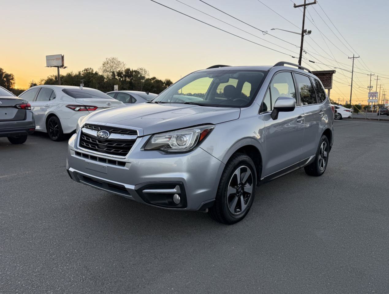 Used 2017 Subaru Forester 2.5i Limited AWD/4WD image 3