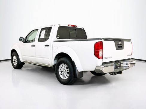 Used 2019 Nissan Frontier SV image 5