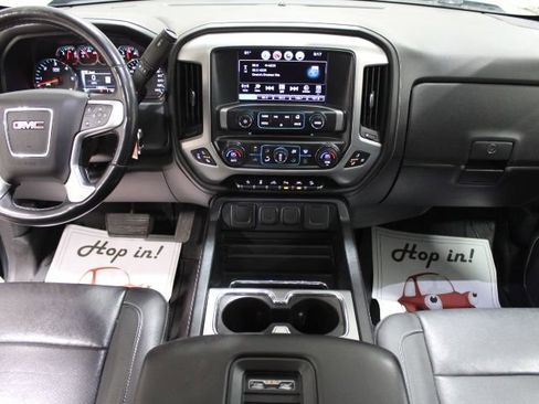 Used 2018 GMC Sierra 1500 SLT image 2