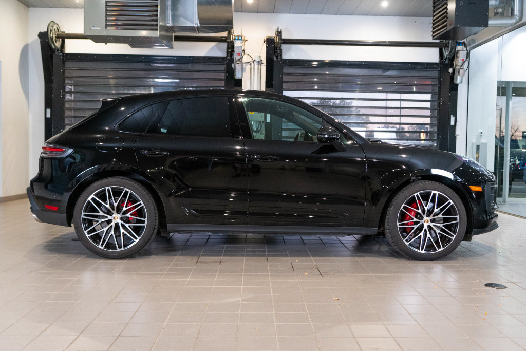 Certified 2023 Porsche Macan S AWD/4WD image 11