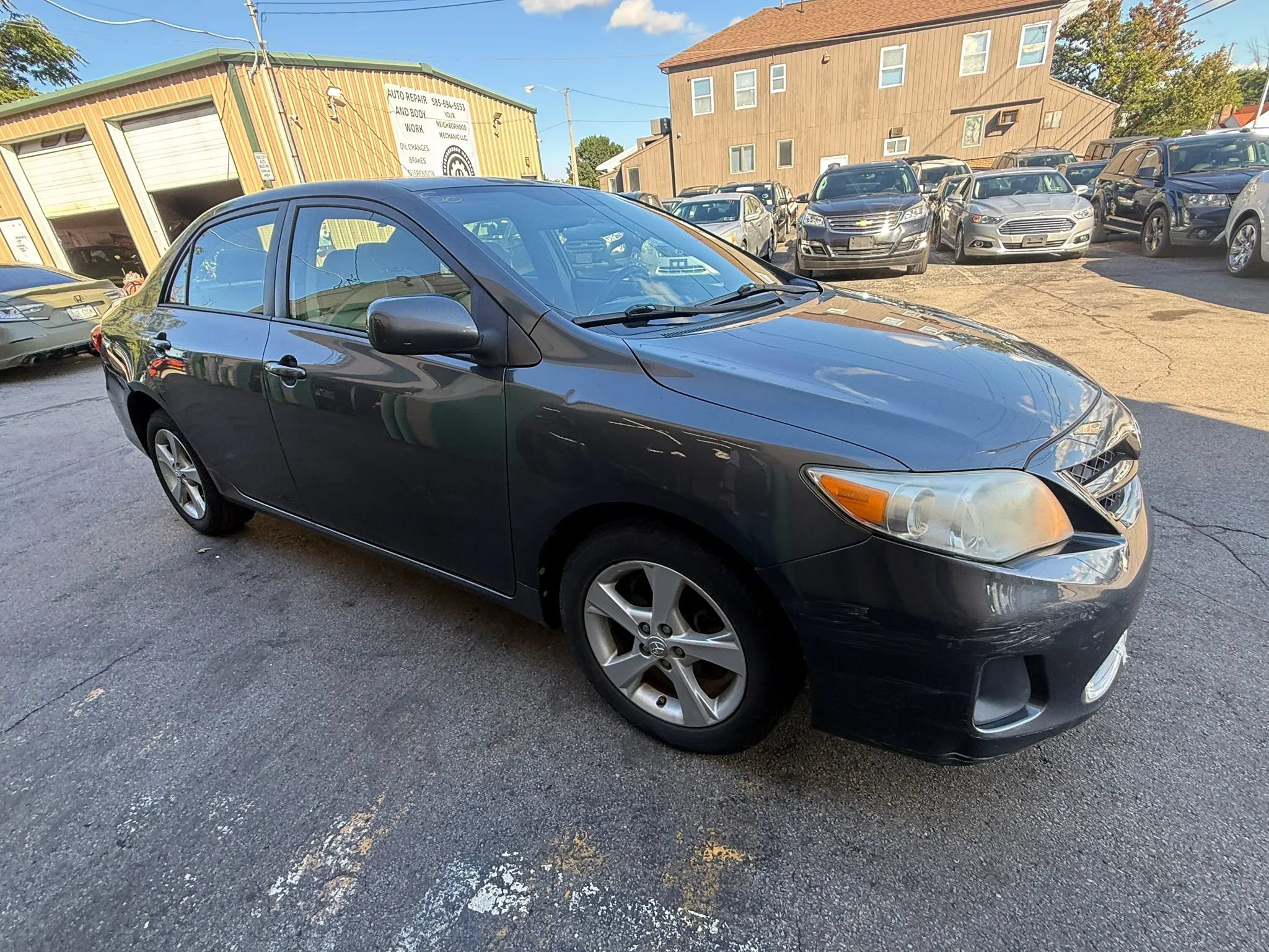 Used 2011 Toyota Corolla LE FWD image 2