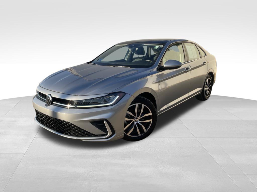 Used 2025 Volkswagen Jetta SE FWD image 1