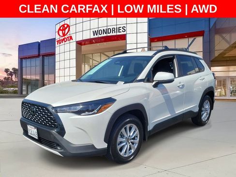 Used 2023 Toyota Corolla Cross LE AWD/4WD image 2