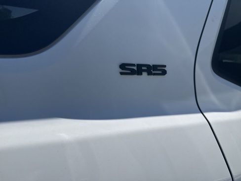 Used 2025 Toyota 4Runner SR5 AWD/4WD image 6