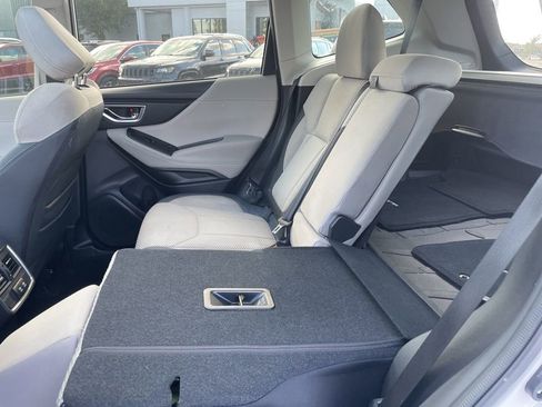 Used 2024 Subaru Forester Premium image 31