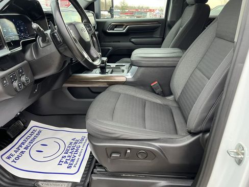 Used 2023 Chevrolet Silverado 1500 LT Trail Boss w/ Protection Package image 10