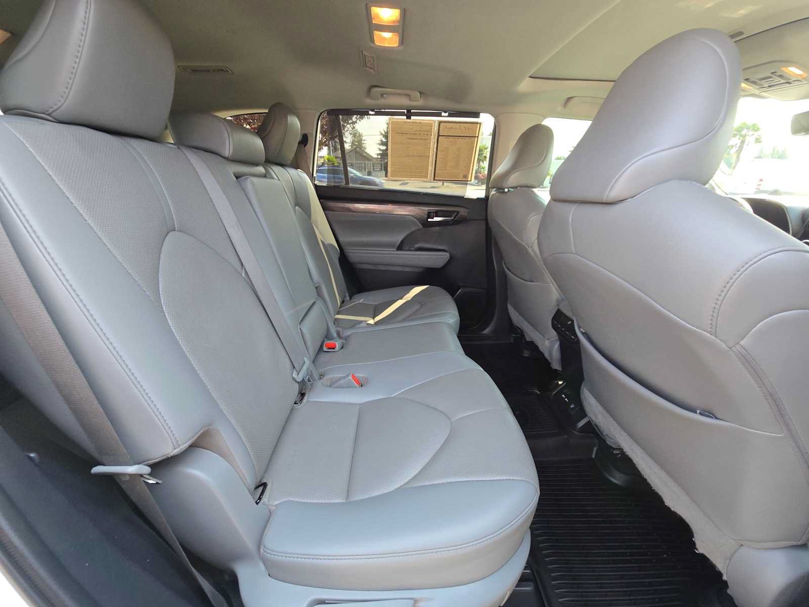 Used 2021 Toyota Highlander Limited AWD/4WD image 12