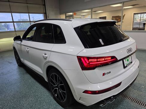 Used 2024 Audi SQ5 Prestige AWD/4WD image 10