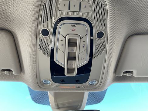 Used 2018 Audi Q5 2.0T Premium Plus w/ Premium Plus Package image 21