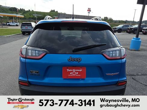Used 2022 Jeep Cherokee Trailhawk w/ Trailer Tow Group AWD/4WD image 7