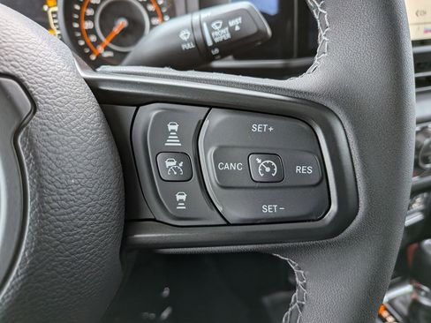 New 2025 Jeep Gladiator Sport image 22