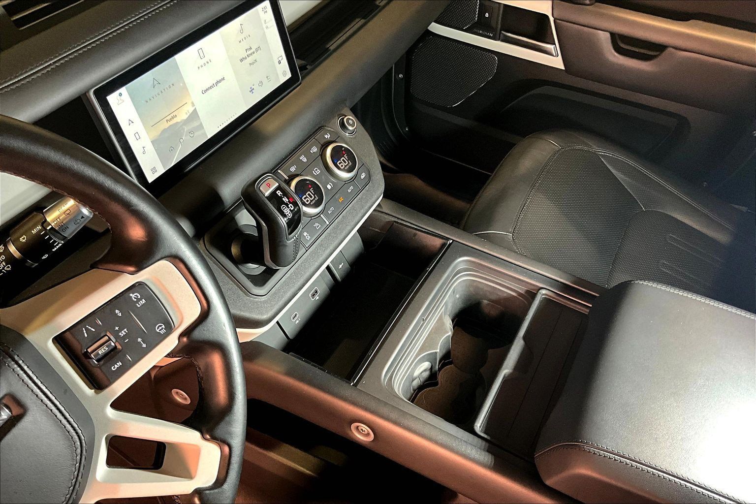 Used 2020 Land Rover Defender 110 HSE AWD/4WD image 18