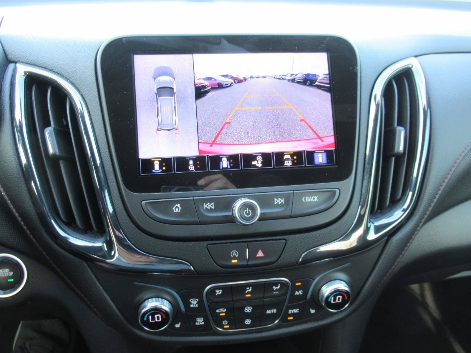 Certified 2023 Chevrolet Equinox RS FWD image 29