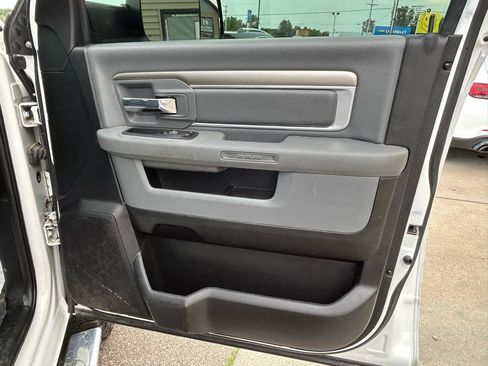 Used 2018 RAM 2500 SLT AWD/4WD image 16