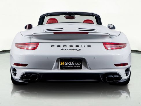Used 2016 Porsche 911 Turbo S image 9