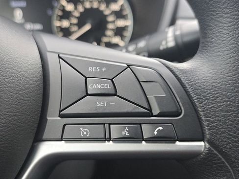 Used 2024 Nissan Altima 2.5 SV image 6