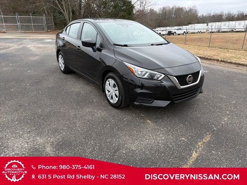 Certified 2022 Nissan Versa S image 5