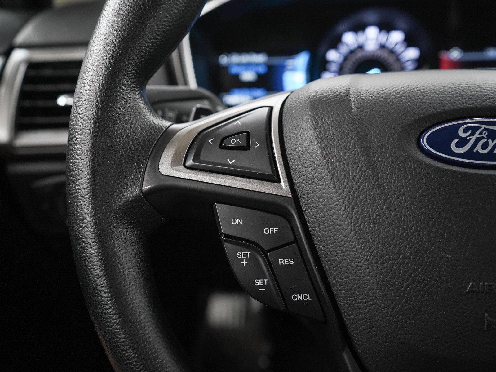 Used 2020 Ford Fusion SE AWD/4WD image 24
