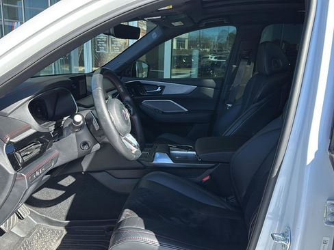 Used 2023 Acura MDX A-Spec image 8