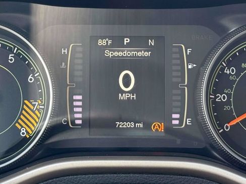 Used 2016 Jeep Cherokee Sport w/ Cold Weather Group AWD/4WD image 23