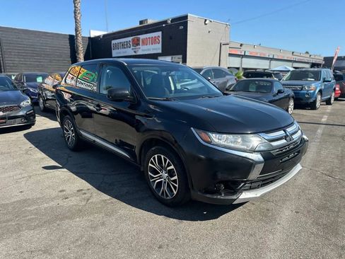 Used 2017 Mitsubishi Outlander ES image 21