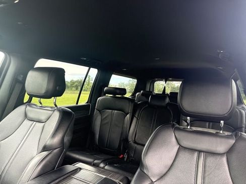 Used 2024 Jeep Wagoneer Series II w/ Flexible Seating Group AWD/4WD image 11