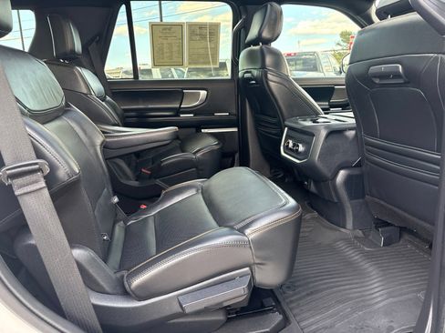 Used 2025 Ford Expedition Tremor AWD/4WD image 24