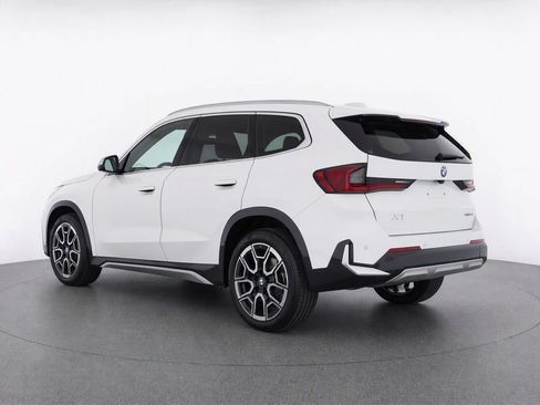 Used 2025 BMW X1 xDrive28i w/ Technology Package AWD/4WD image 5