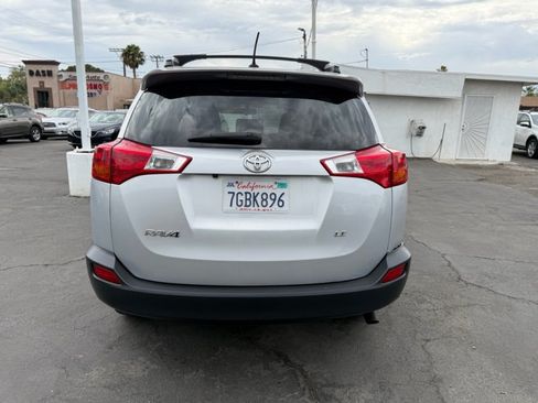 Used 2014 Toyota RAV4 LE FWD image 10