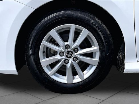Used 2025 Toyota Camry LE FWD image 11