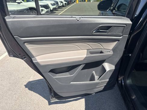 Used 2023 Volkswagen Atlas SE AWD/4WD image 18