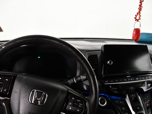 Certified 2025 Honda Odyssey Elite image 10